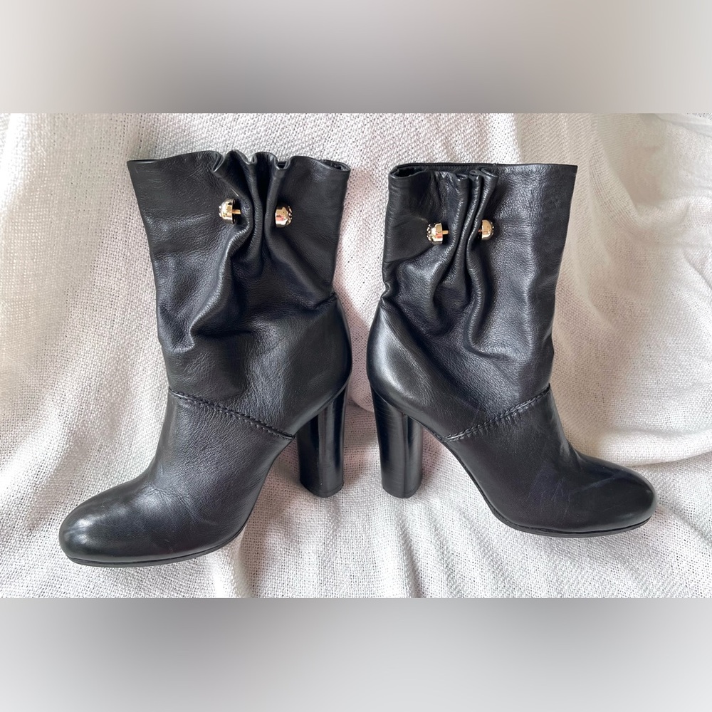 TORY BURCH black SOFT rushed leather boots slouchy gold tone hardware size 7 - Picture 12 of 12